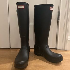 Hardly worn Hunter rainboots